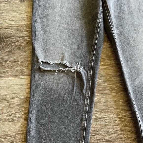 A & R Woman Gray/Black Jeans - Picture 3 of 7